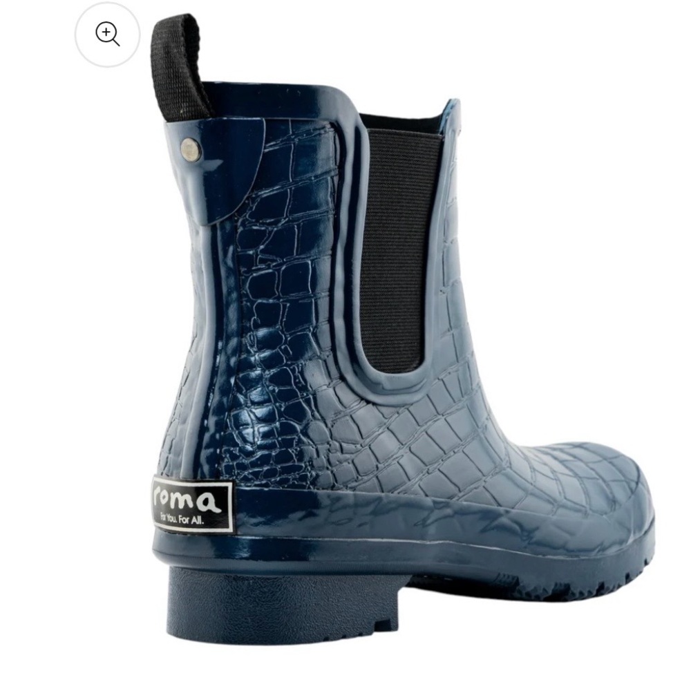 🐊 NIB, Roma Chelsea Navy Croc
Emboss Women's Rain
Boots, size 9 - Picture 5 of 7